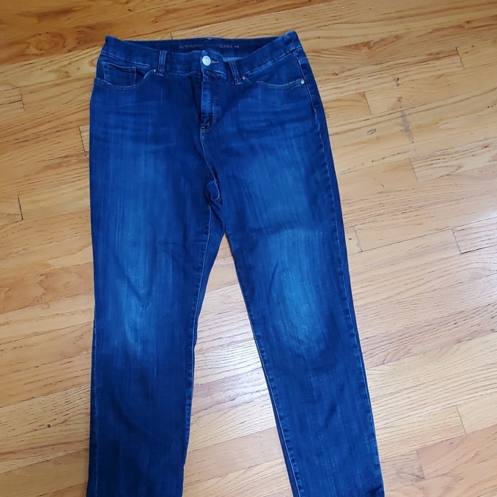 CHICO'S 2R So Slimming Girlfriend Ankle Jeans